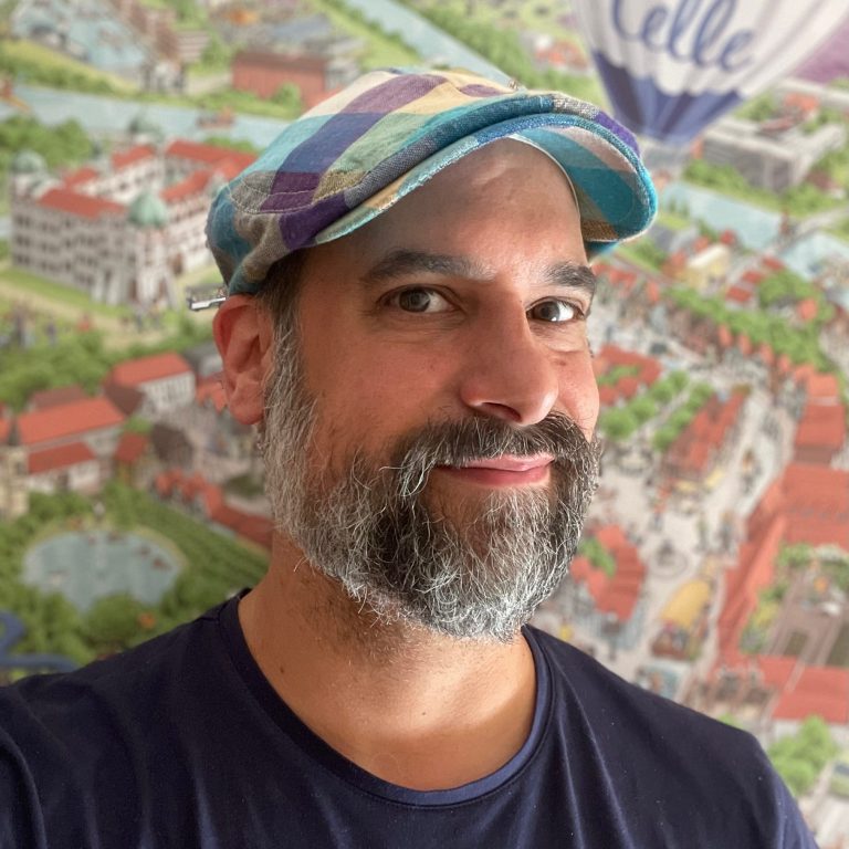 Portraitfoto von Illustrator Tobias Wieland