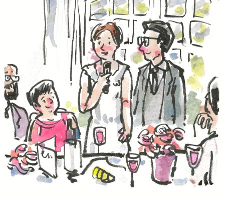 Tuschezeichnung, Brautrede, Ehegatte steht daneben und sieht sein frisch angetraute verliebt an, Hochzeitsgäste, die lauschen, koloriert